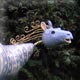 sculpture de cheval bleu en céramique et laiton
